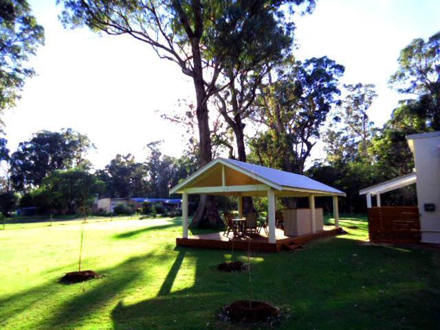 Inn The Tuarts Guest Lodge Busselton Accommodation - Adults Only Eksteriør bilde