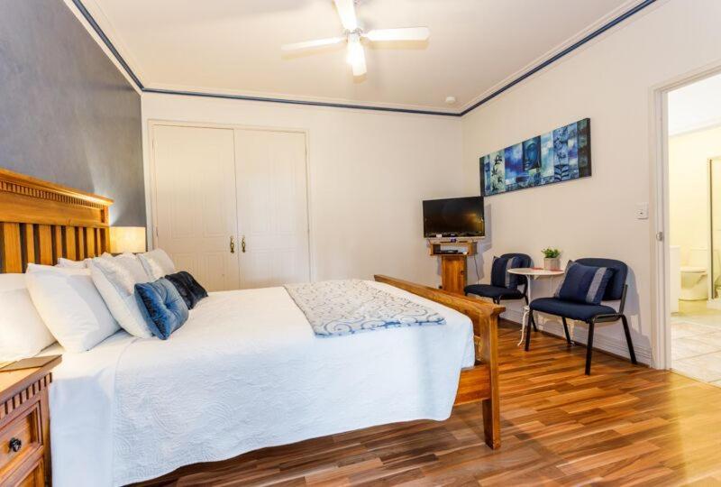 Inn The Tuarts Guest Lodge Busselton Accommodation - Adults Only Eksteriør bilde