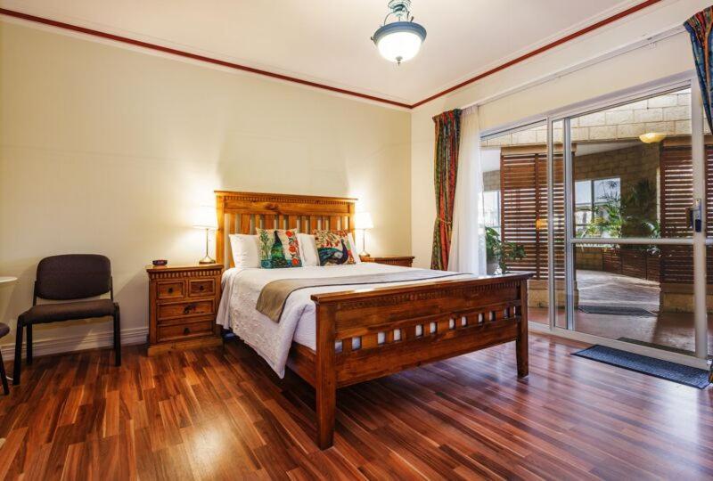 Inn The Tuarts Guest Lodge Busselton Accommodation - Adults Only Eksteriør bilde