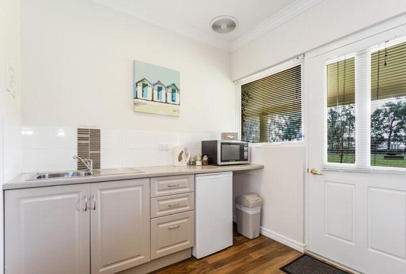 Inn The Tuarts Guest Lodge Busselton Accommodation - Adults Only Eksteriør bilde
