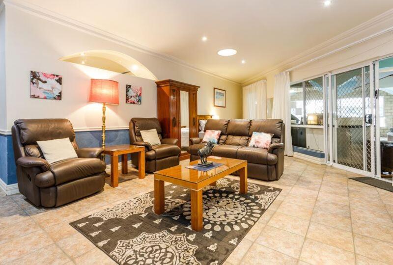 Inn The Tuarts Guest Lodge Busselton Accommodation - Adults Only Eksteriør bilde