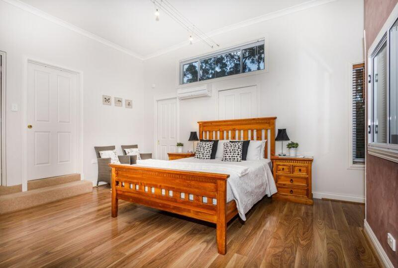Inn The Tuarts Guest Lodge Busselton Accommodation - Adults Only Eksteriør bilde